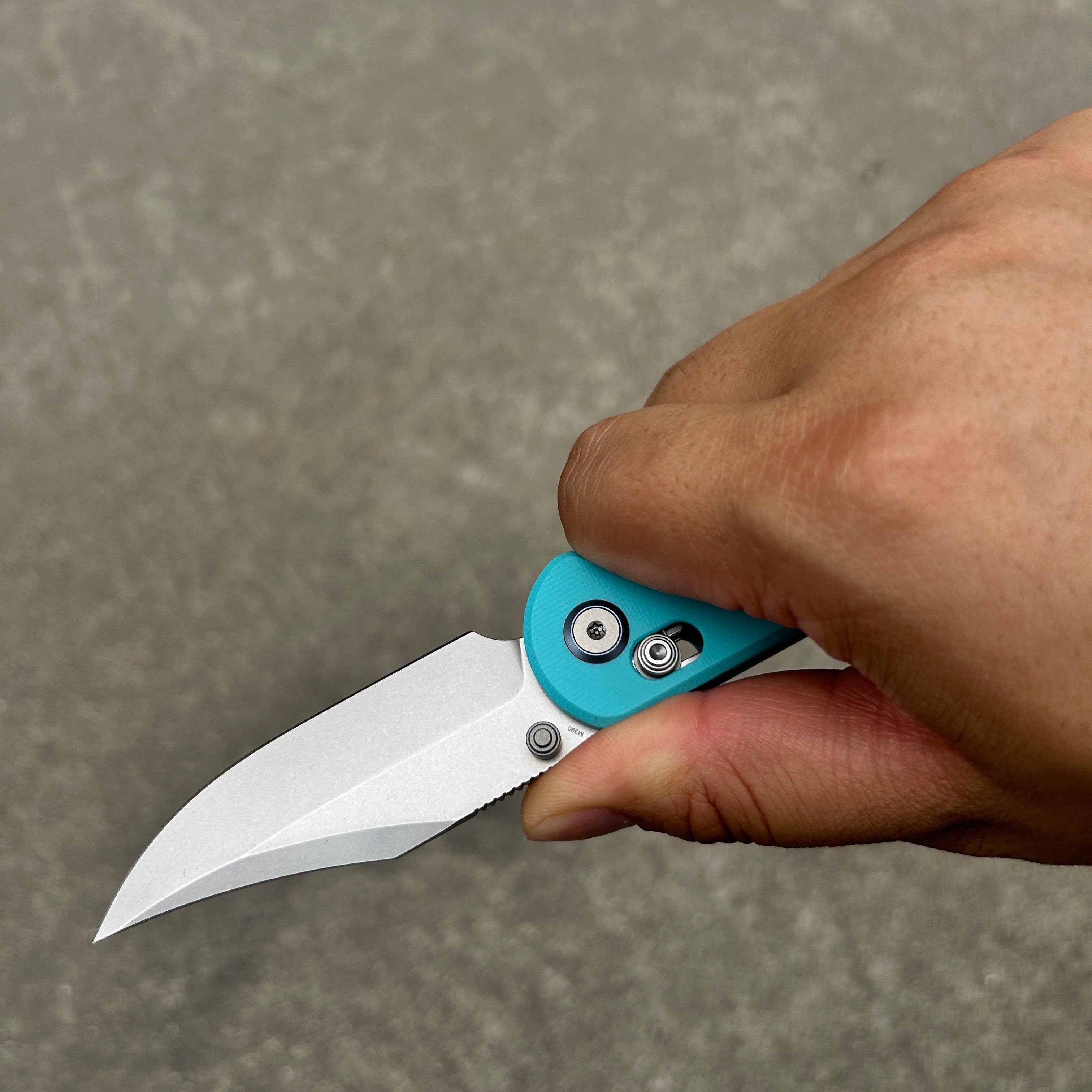 (Pre-order) : Geo knife Ethereal Cutter Axis lock Folding Knife Tiffany Blue G10 Handle 3.03" Stonewash Bohler M390 Blade GEO2401G