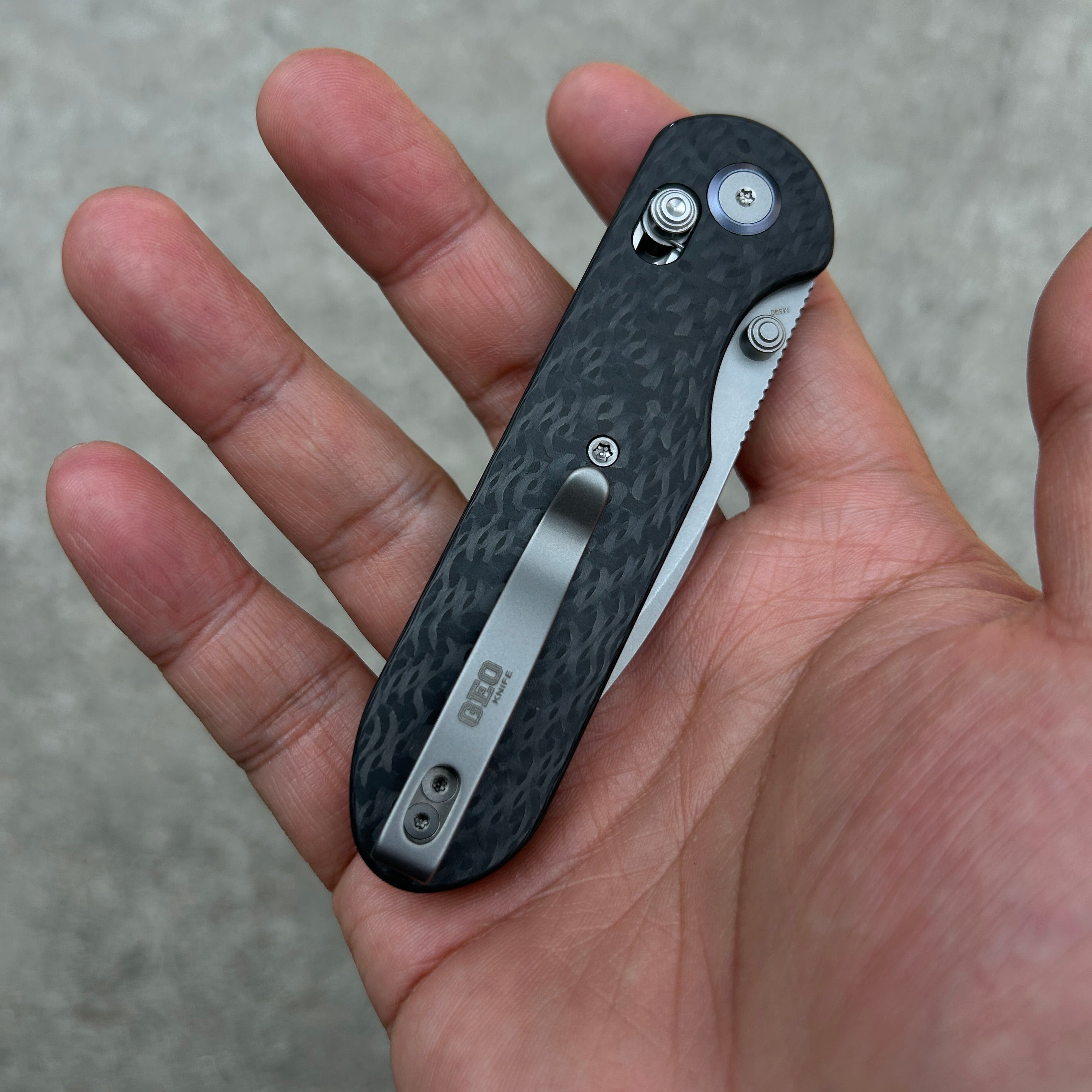(Pre-order) : Geo knife Ethereal Cutter Axis lock Folding Knife Black Carbon fiber Handle 3.03" Stonewash Bohler M390 Blade GEO2402K