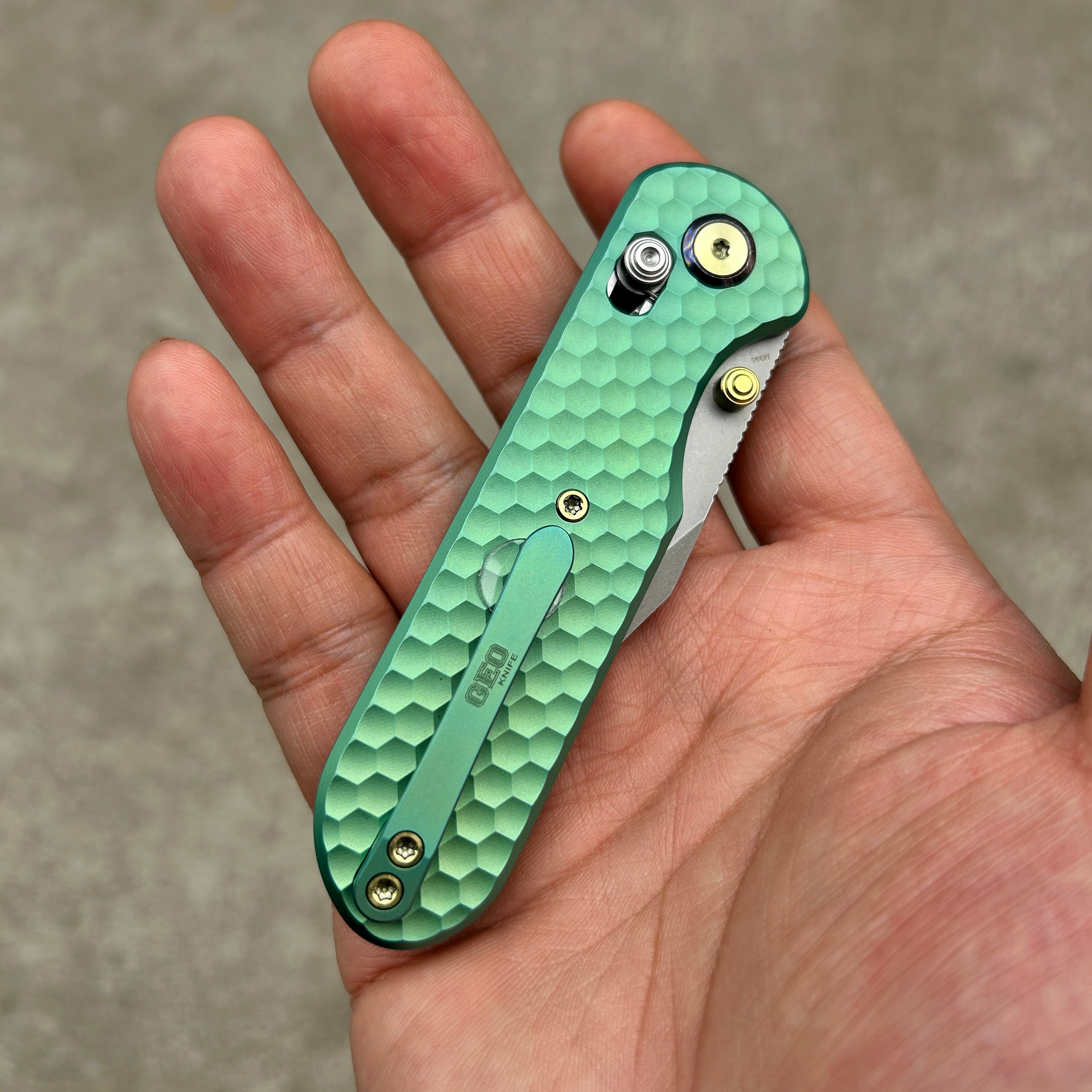 (Pre-order) : Geo knife Ethereal Cutter Axis lock Folding Knife Green 6AL4V Titanium Handle 3.03" Stonewash Bohler M390 Blade GEO2401H