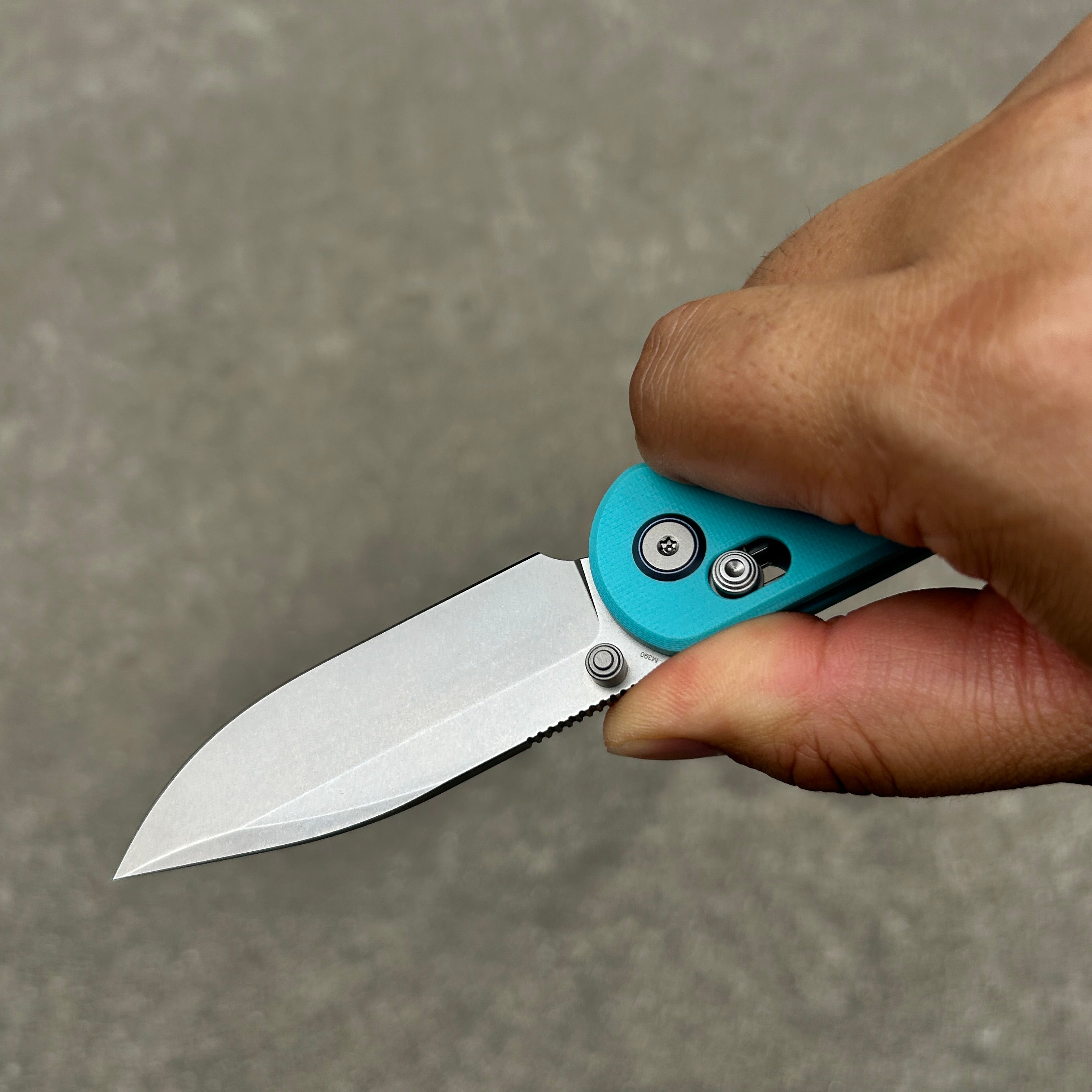 (Pre-order) : Geo knife Ethereal Cutter Axis lock Folding Knife Tiffany Blue G10 Handle 3.03" Stonewash Bohler M390 Blade GEO2402G