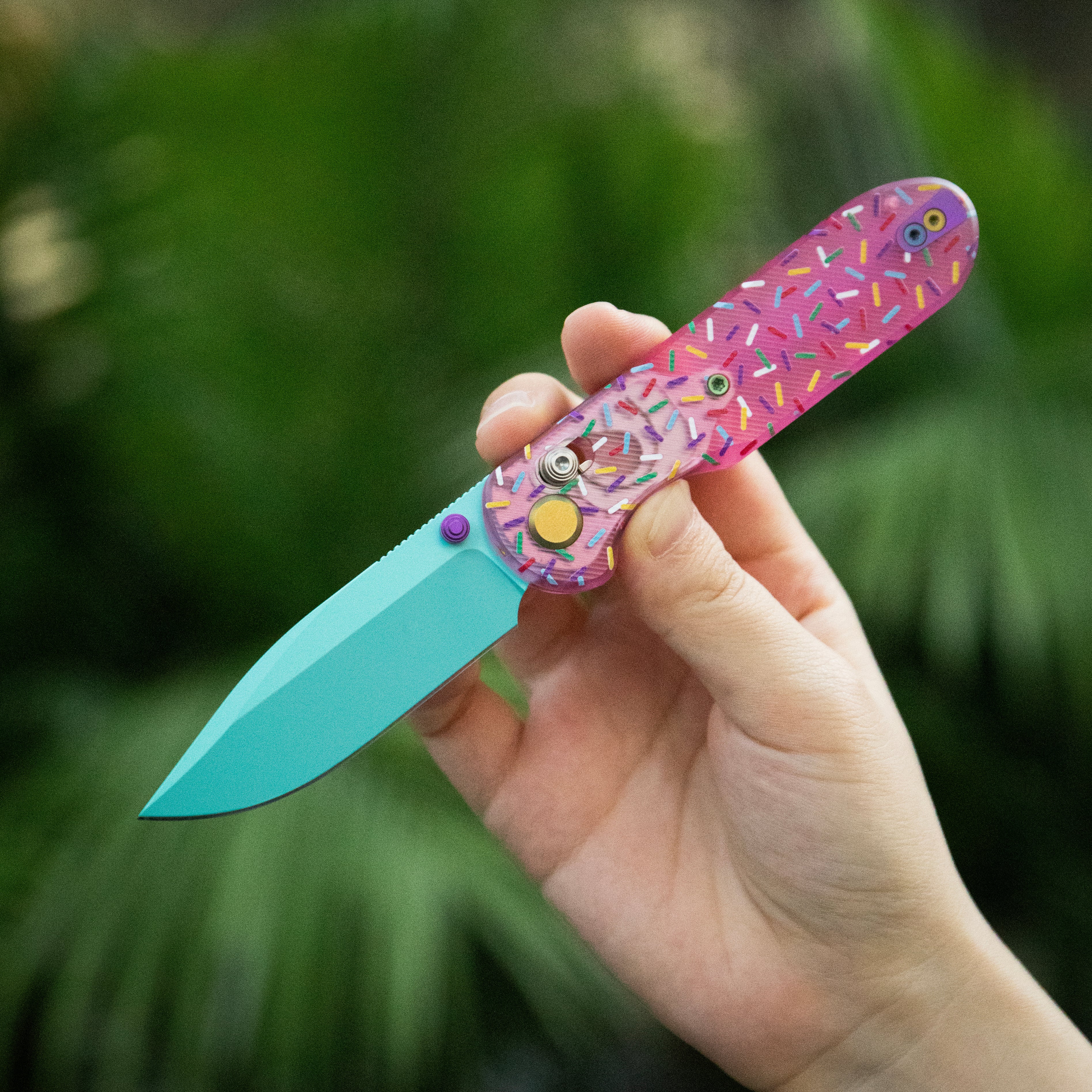 Blade HQ Exclusives SKU : GEO Knife Dessert Warrior Ethereal Cutter Crossbar lock Folding Knife Pink Acrylic UV printing the sprinkles Handle 3.0" Blue ceramic-coated 14C28N Blade GEO2402-1C