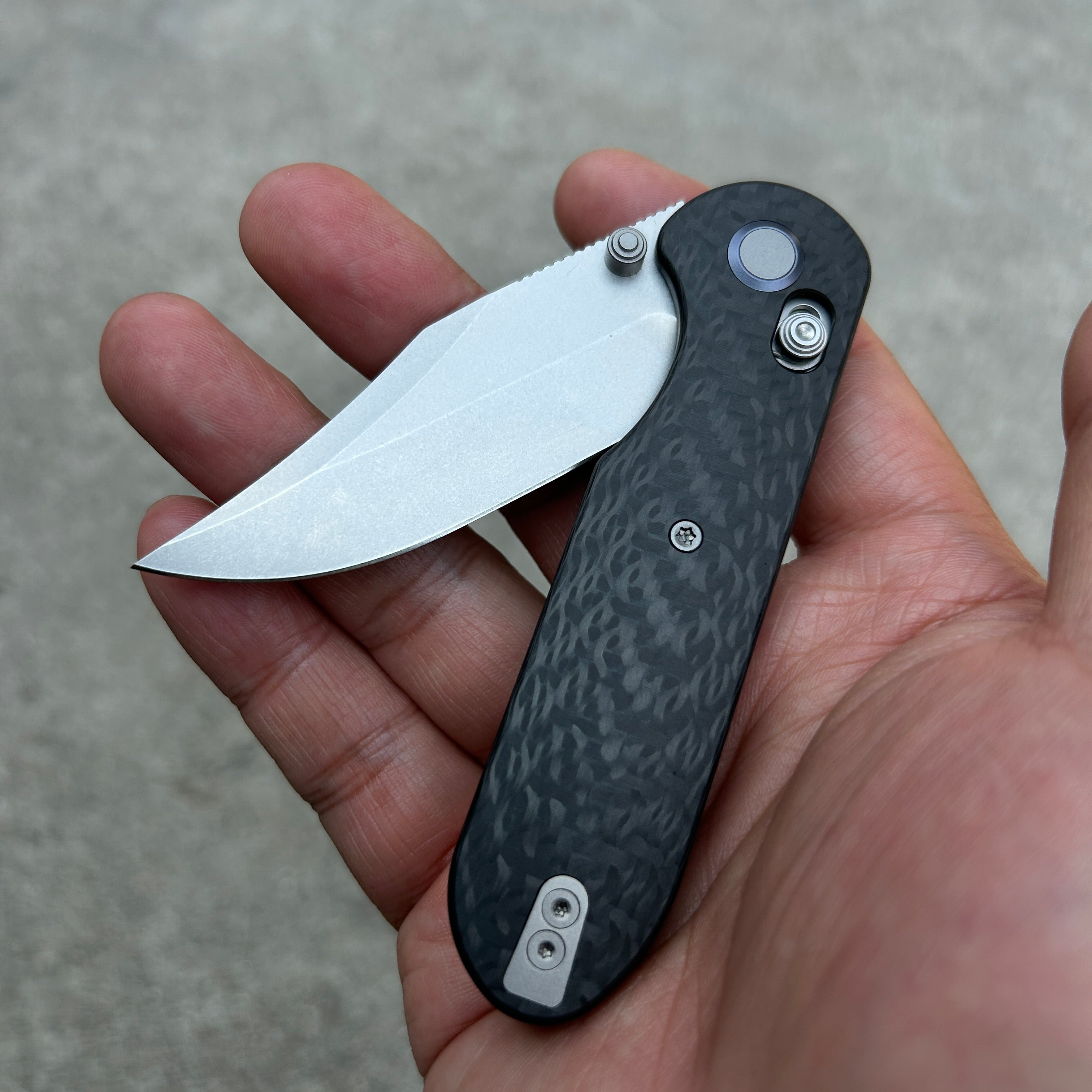 (Pre-order) : Geo knife Ethereal Cutter Axis lock Folding Knife Black Carbon Fiber Handle 3.03" Stonewash Bohler M390 Blade GEO2401K