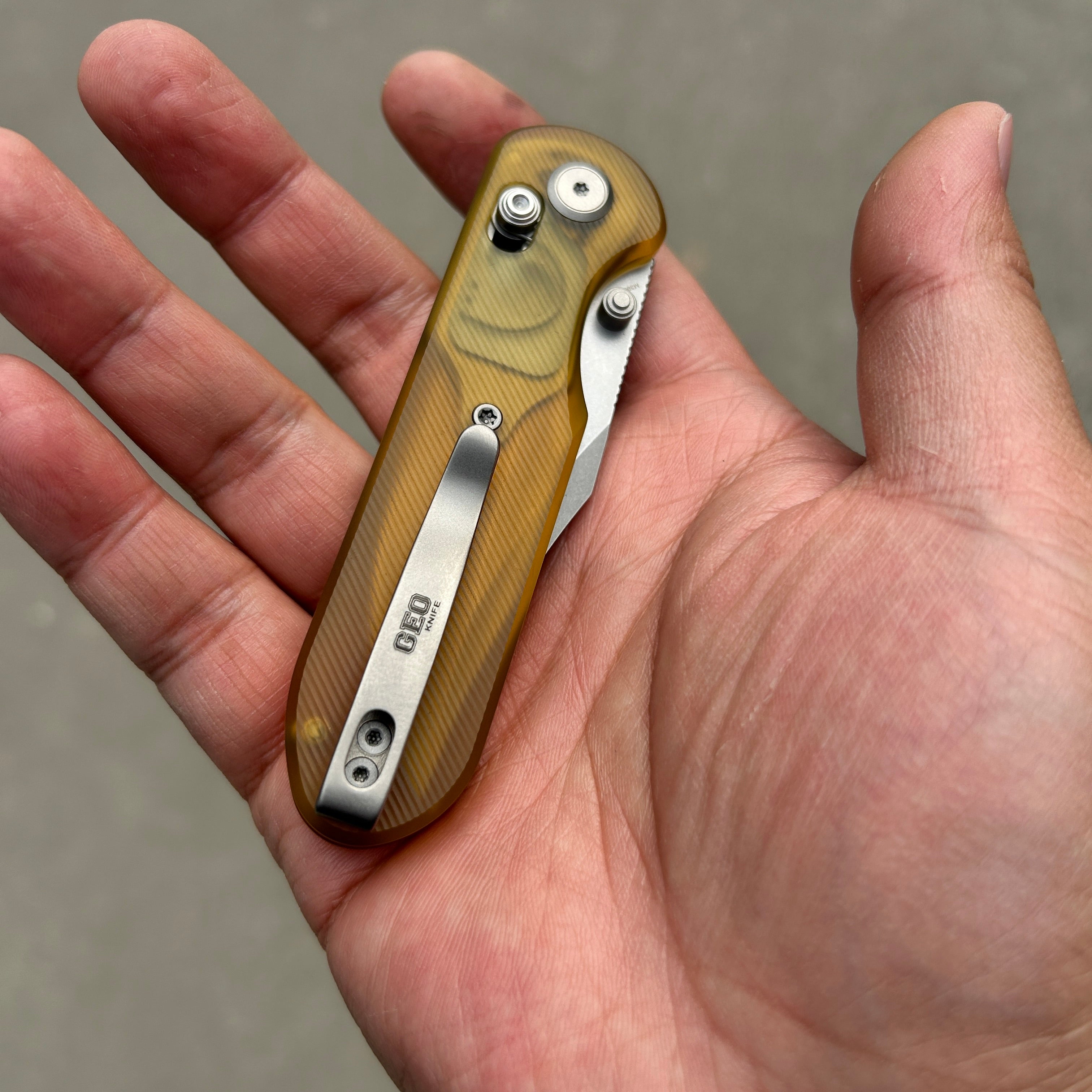 (Pre-order) : Geo knife Ethereal Cutter Axis lock Folding Knife Ultem Handle 3.03" Stonewash Bohler M390 Blade GEO2401E
