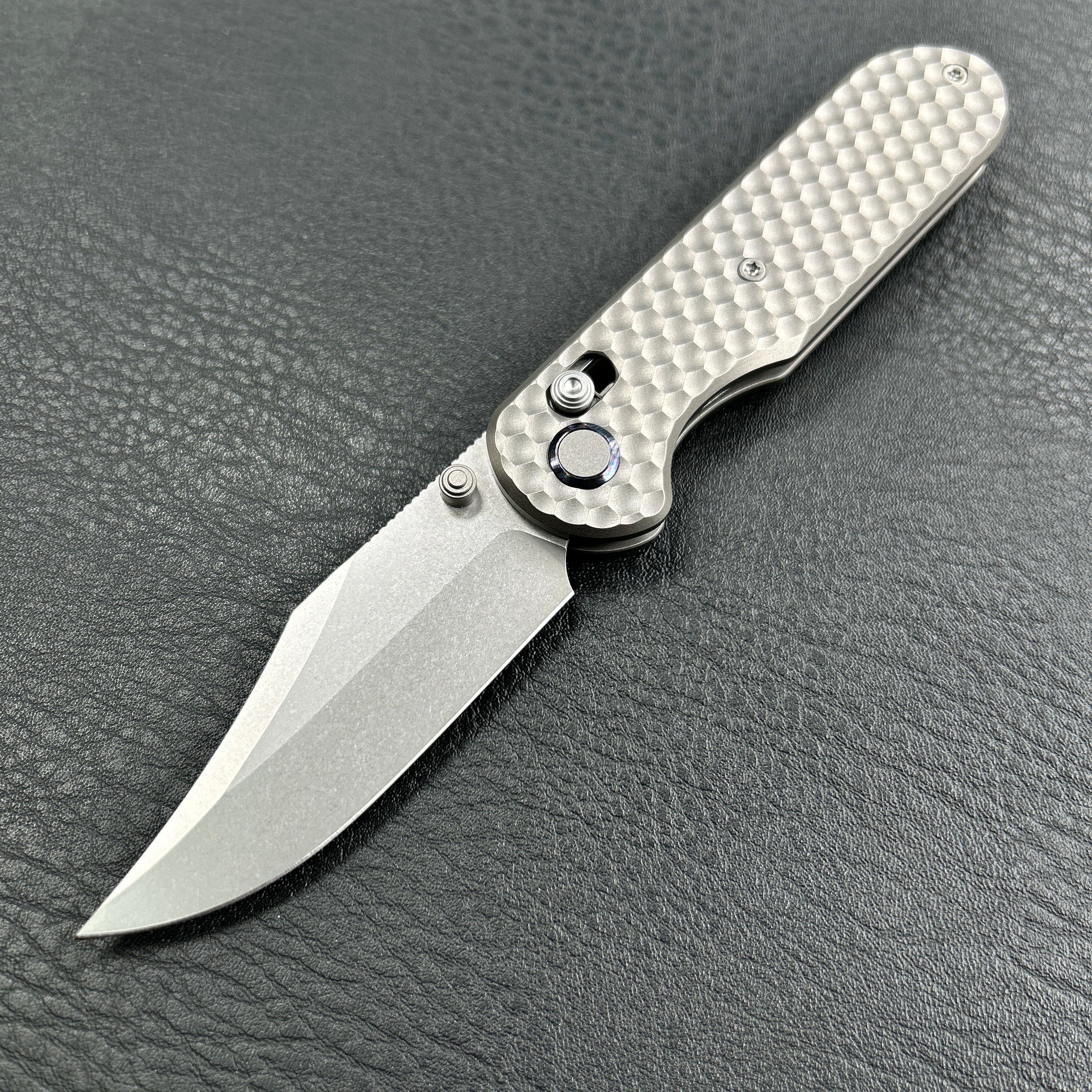 Geo knife Ethereal Cutter Axis lock Folding Knife Gray 6AL4V Titanium Handle 3.03" Stonewash Bohler M390 Blade GEO2401A