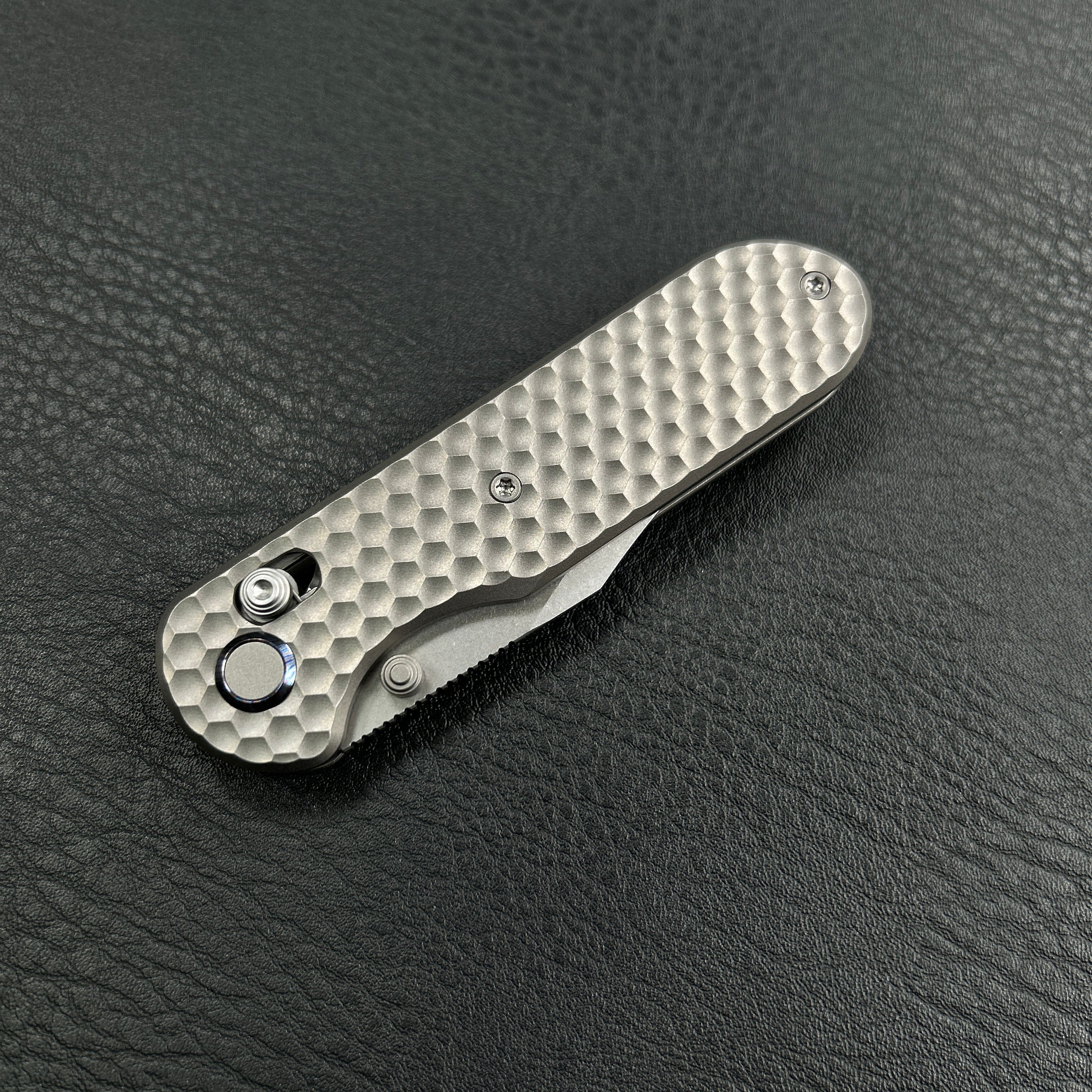Geo knife Ethereal Cutter Axis lock Folding Knife Gray 6AL4V Titanium Handle 3.03" Stonewash Bohler M390 Blade GEO2401A